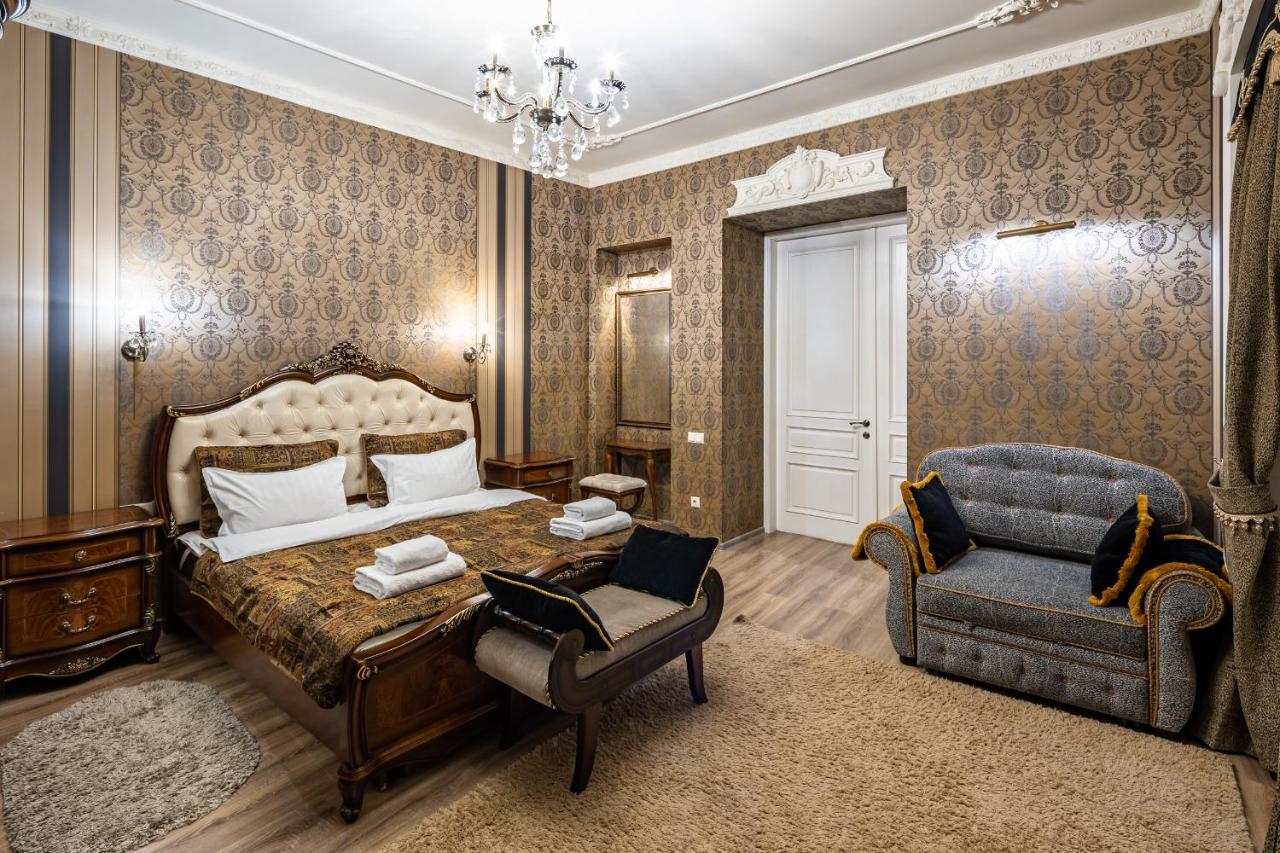 Classic Royal Central Apartment. Balcony And A/C Lviv Dış mekan fotoğraf