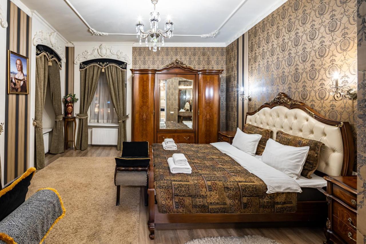 Classic Royal Central Apartment. Balcony And A/C Lviv Dış mekan fotoğraf