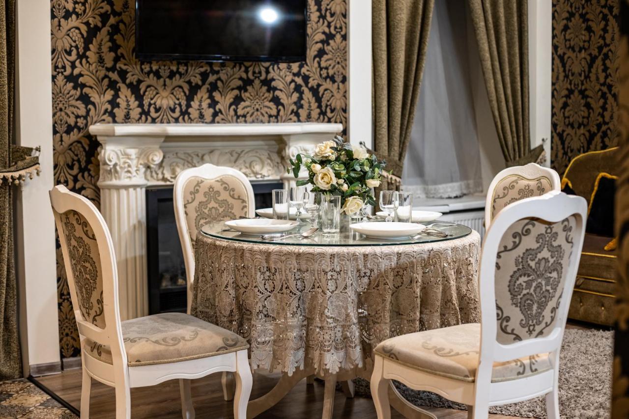 Classic Royal Central Apartment. Balcony And A/C Lviv Dış mekan fotoğraf